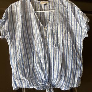 Universal Threads shirt